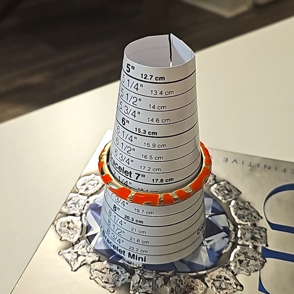 Vintage Gold Tone Enamel Cuff Clamper Bracelet. - Picture 7 of 8